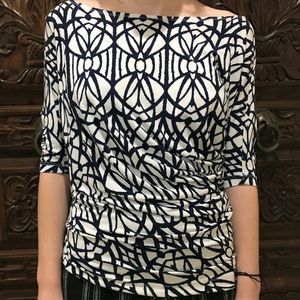 Tart asymmetrical top